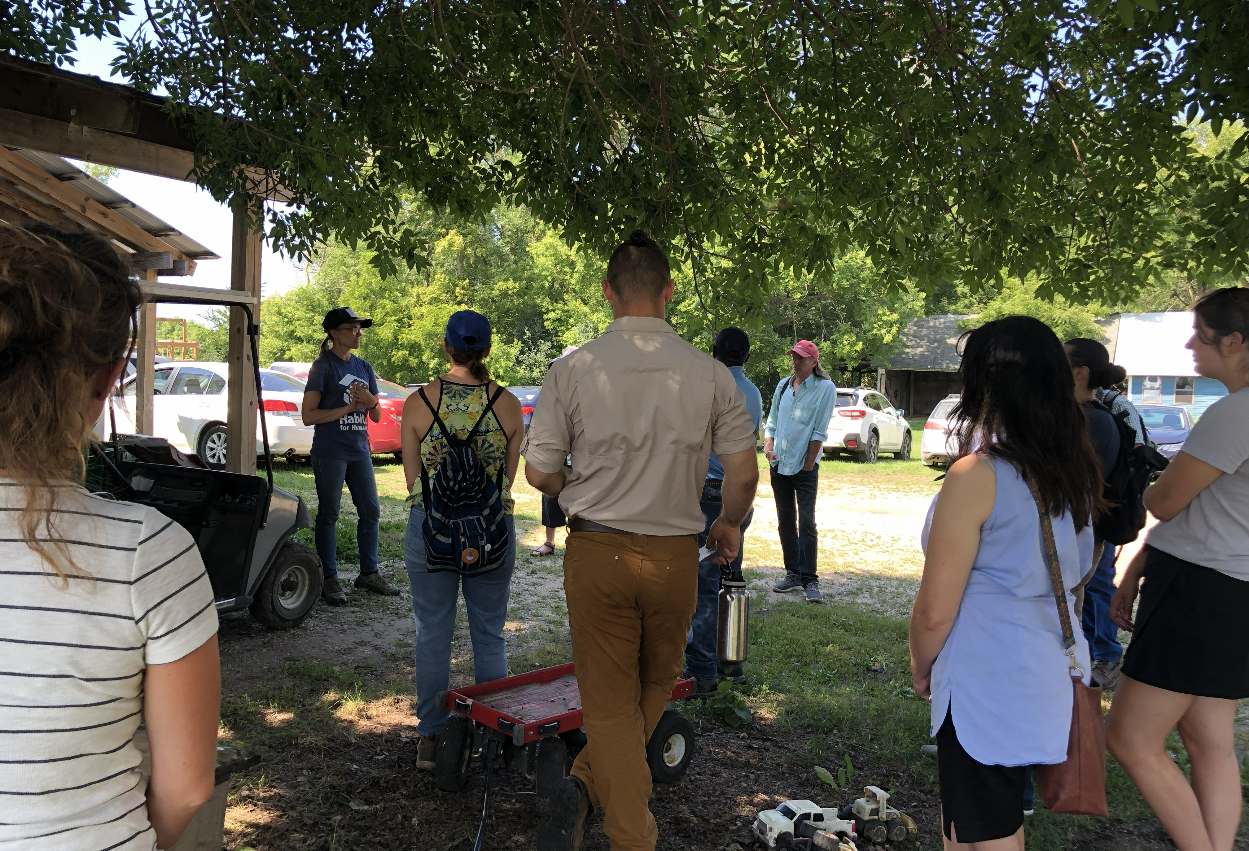 MinneAg members gather at farm tour