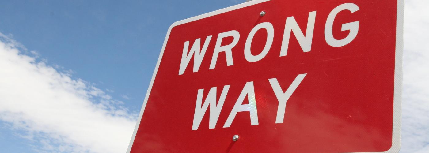 wrong way sign 