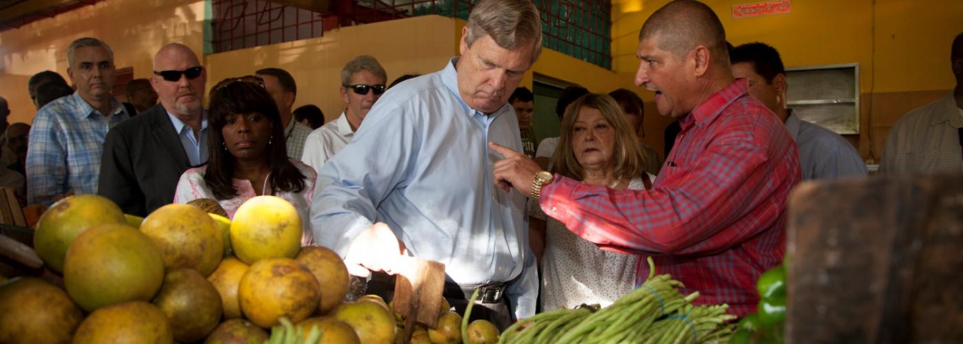 Vilsack and farmers 