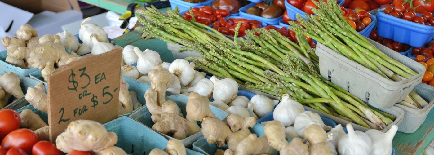 Minnesota farmers market vegetables