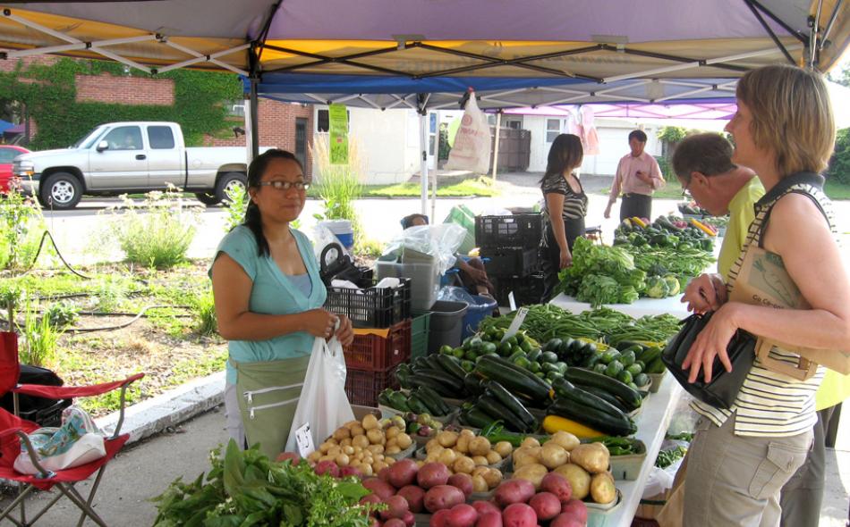 Managing Small Urban Farmers Markets: