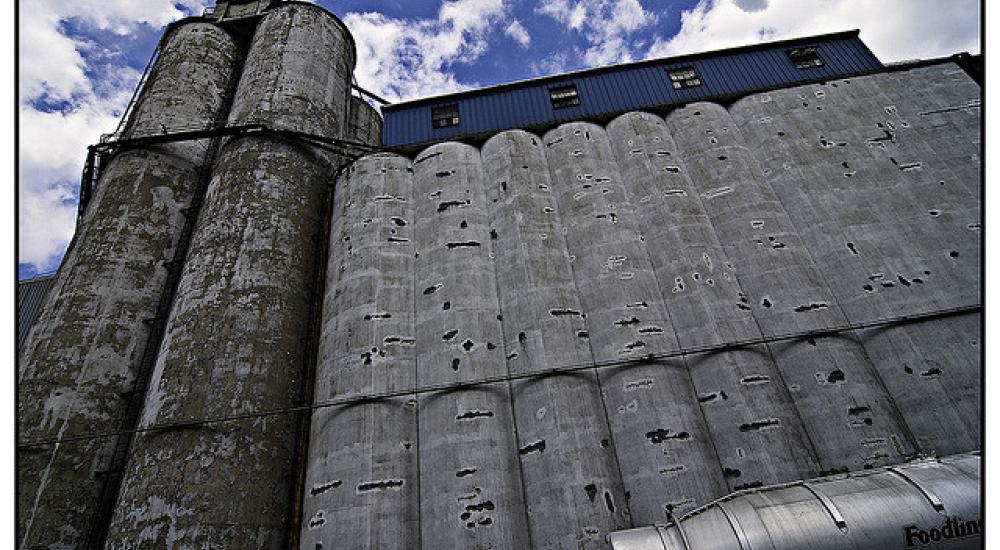 Lawmakers take action after IATP investigation on antibiotics in ethanol production 