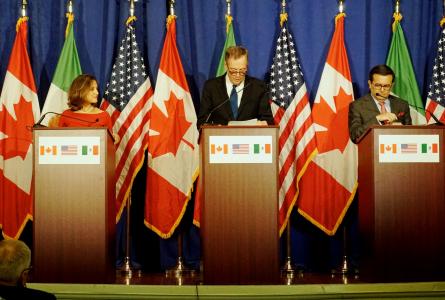 nafta ministers at podii