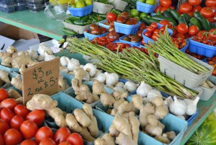 Minnesota farmers market vegetables